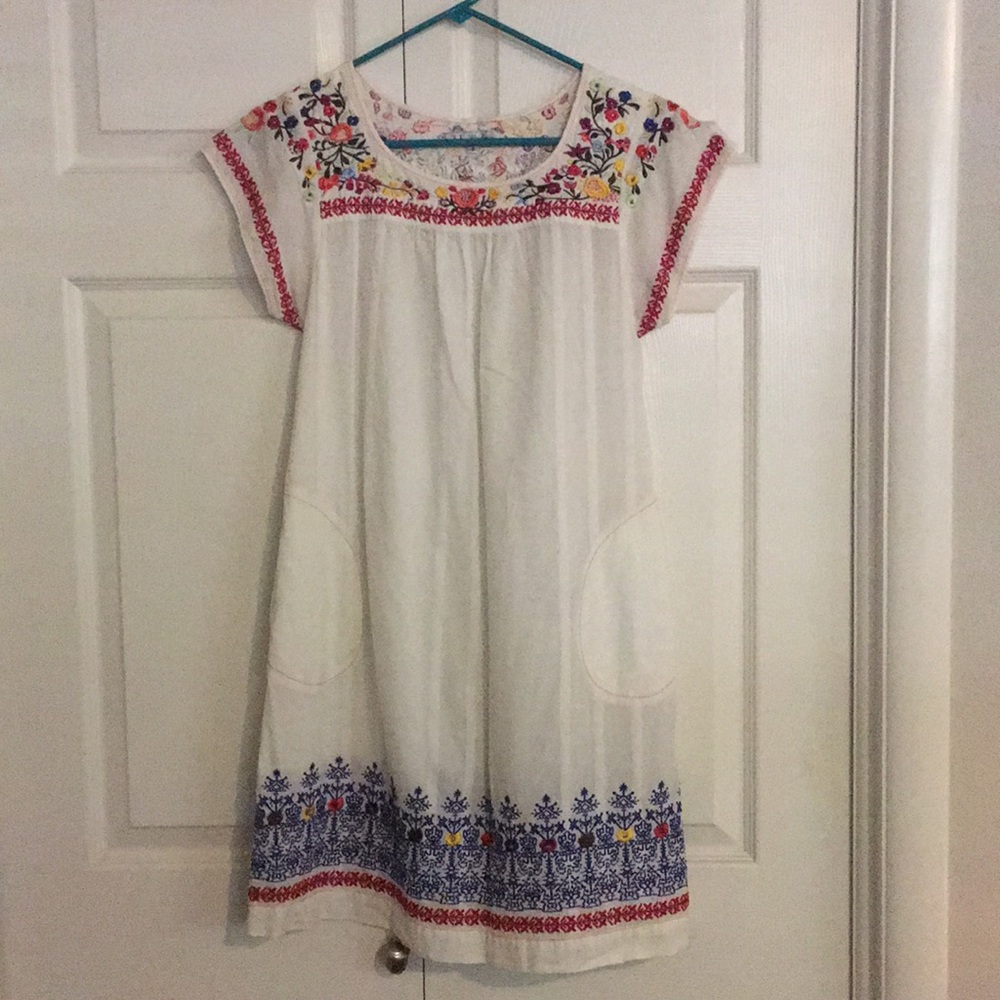Embroidered dress with slip